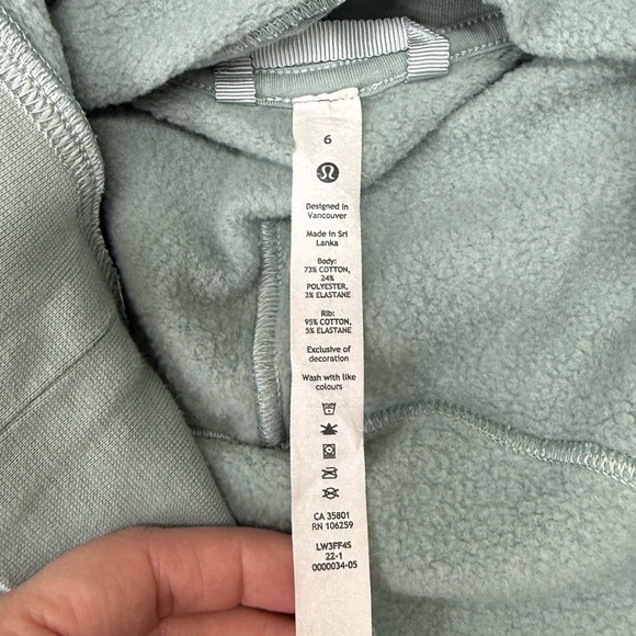 Lululemon Loungeful Cropped Hoodie size 6 - Picture 6 of 7